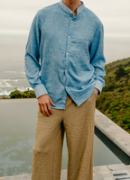 CAMISA CELESTE MAO COSTERA