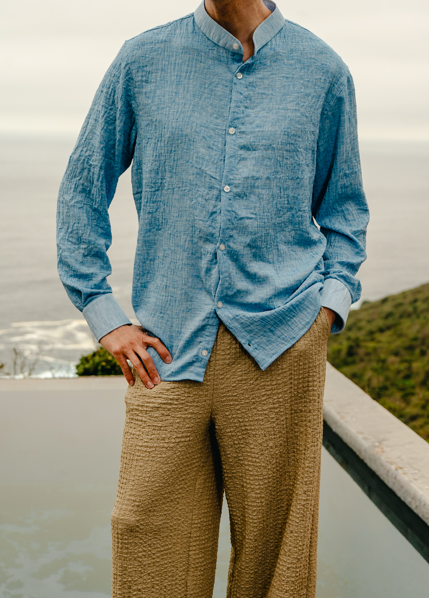 CAMISA CELESTE MAO COSTERA