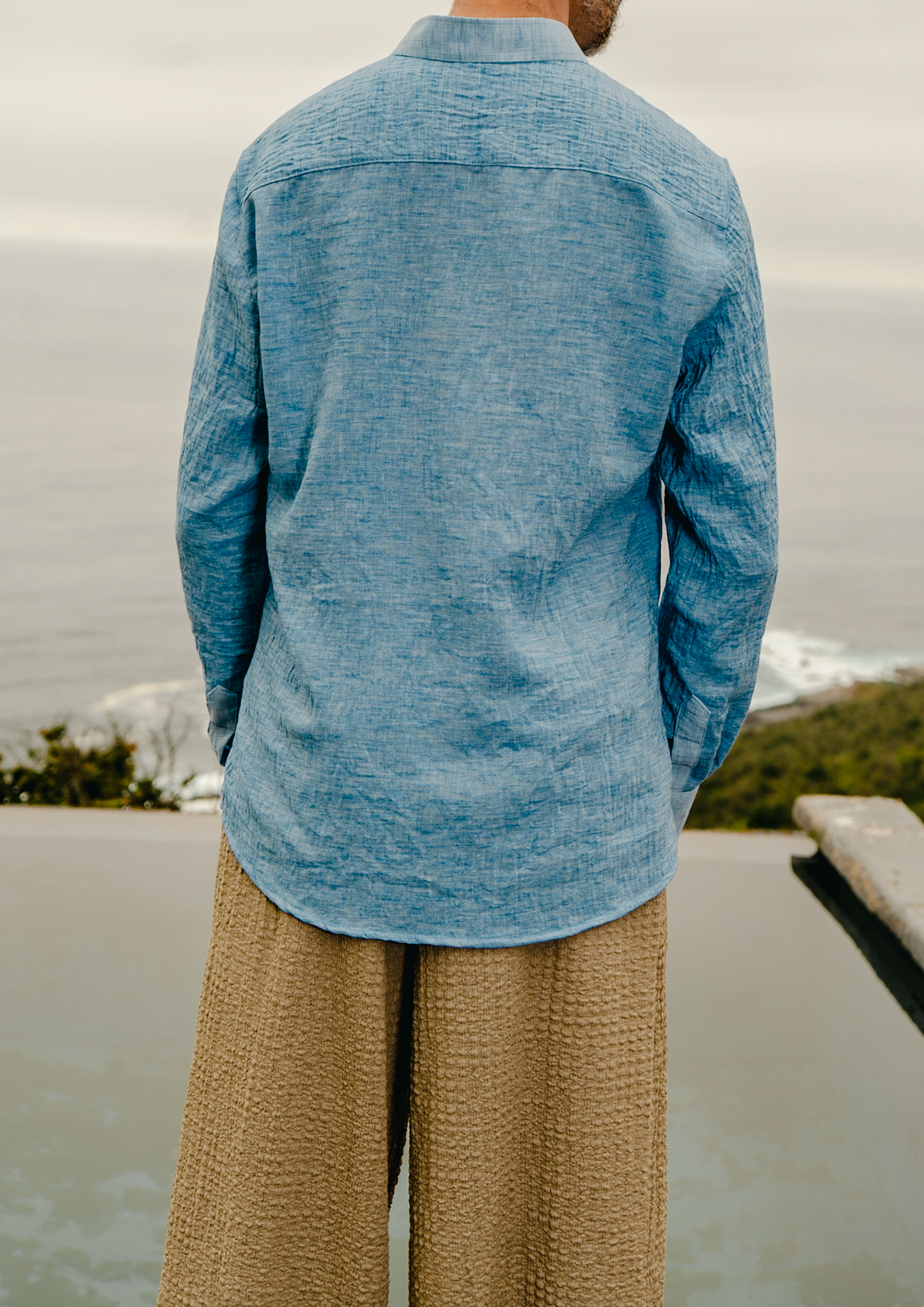 CAMISA CELESTE MAO COSTERA