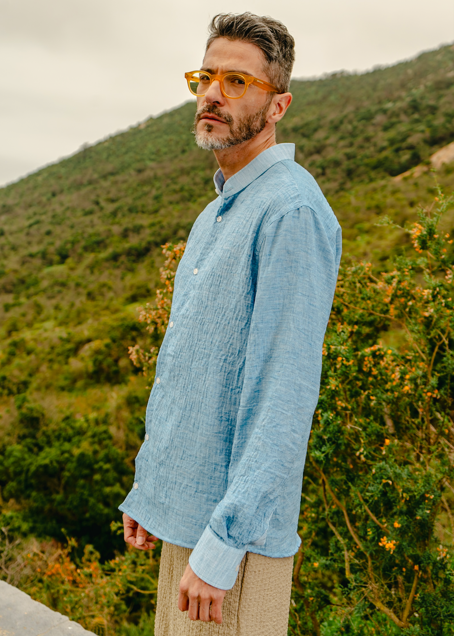 CAMISA CELESTE MAO COSTERA