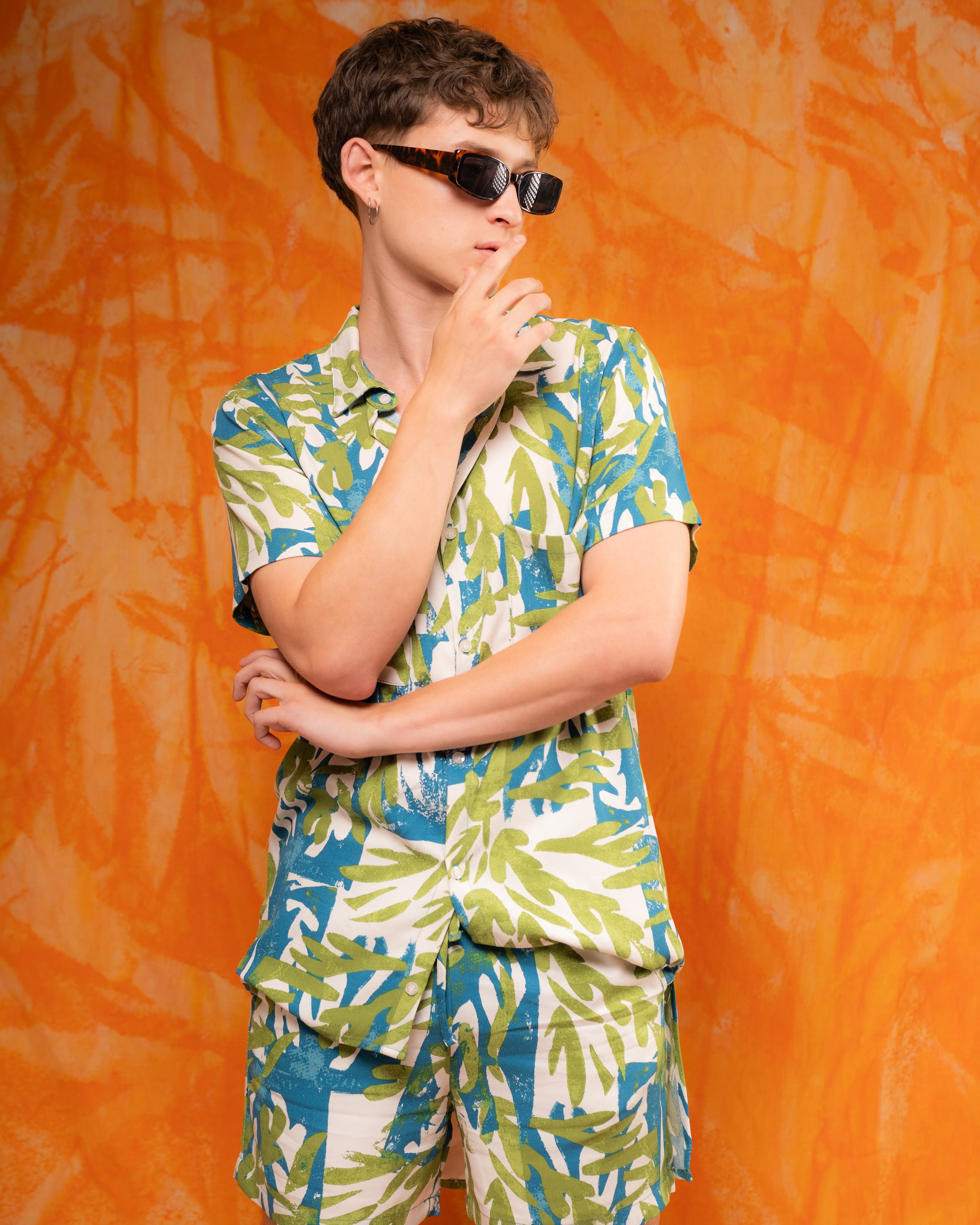 CONJUNTO ABSTRACT FLOWERS MAN Imagen secundaria del producto