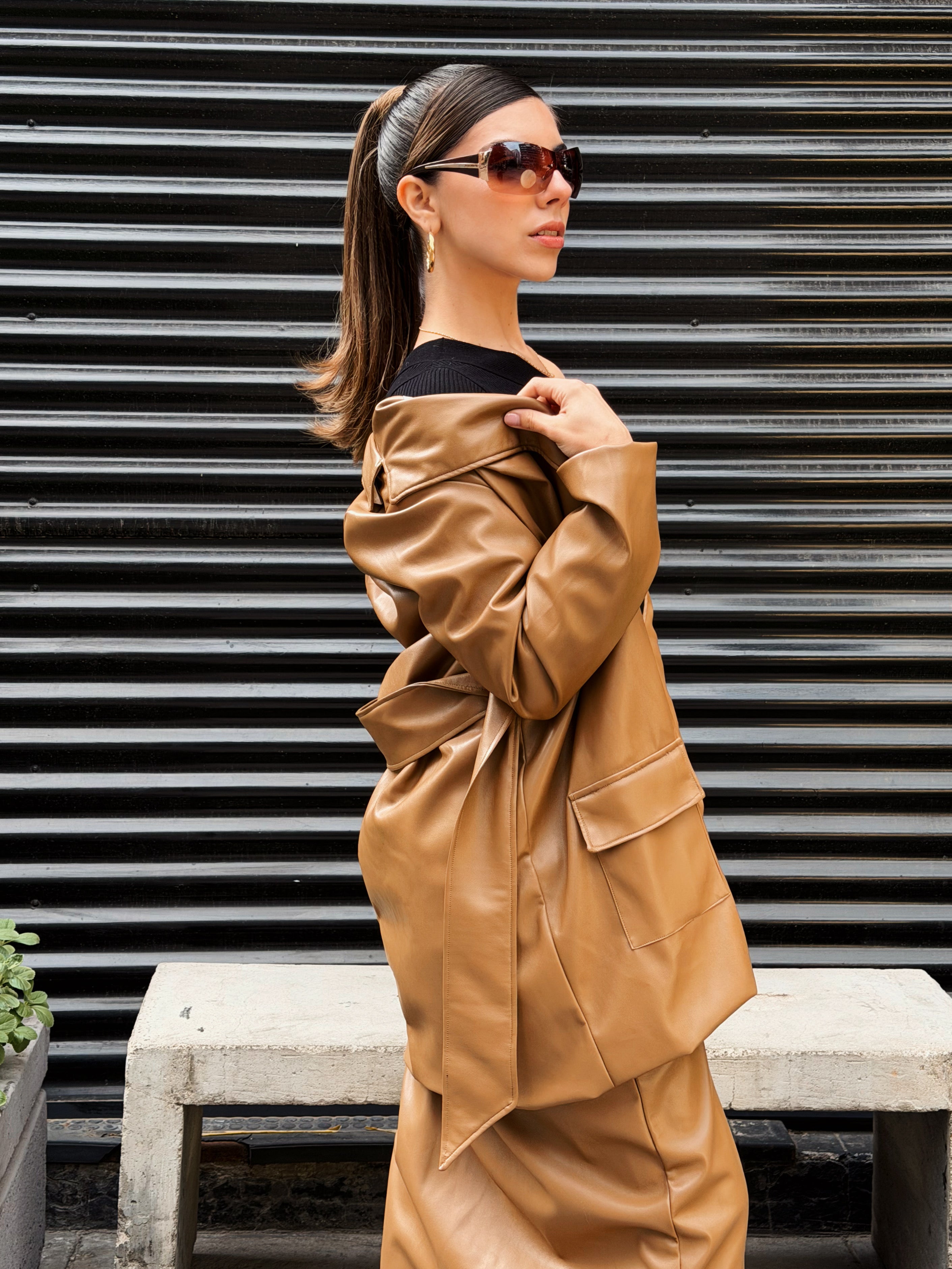 Abrigo - Camel Leather