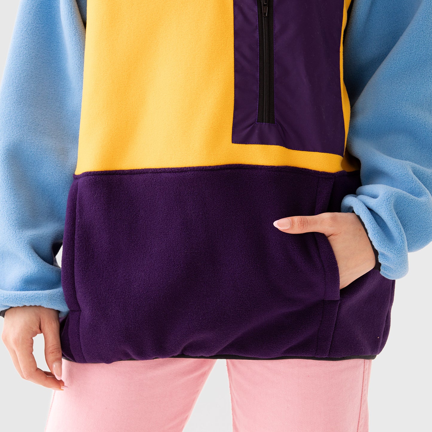 POLERON URBAN IDENTITY