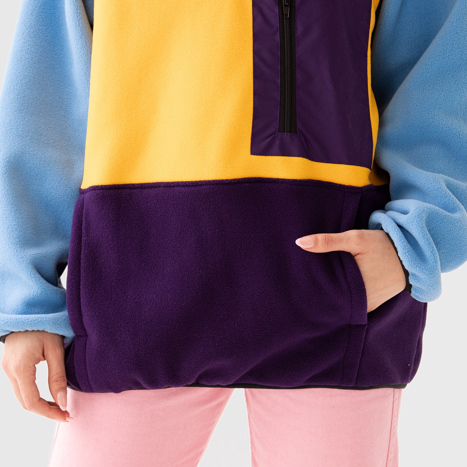 POLERON URBAN IDENTITY